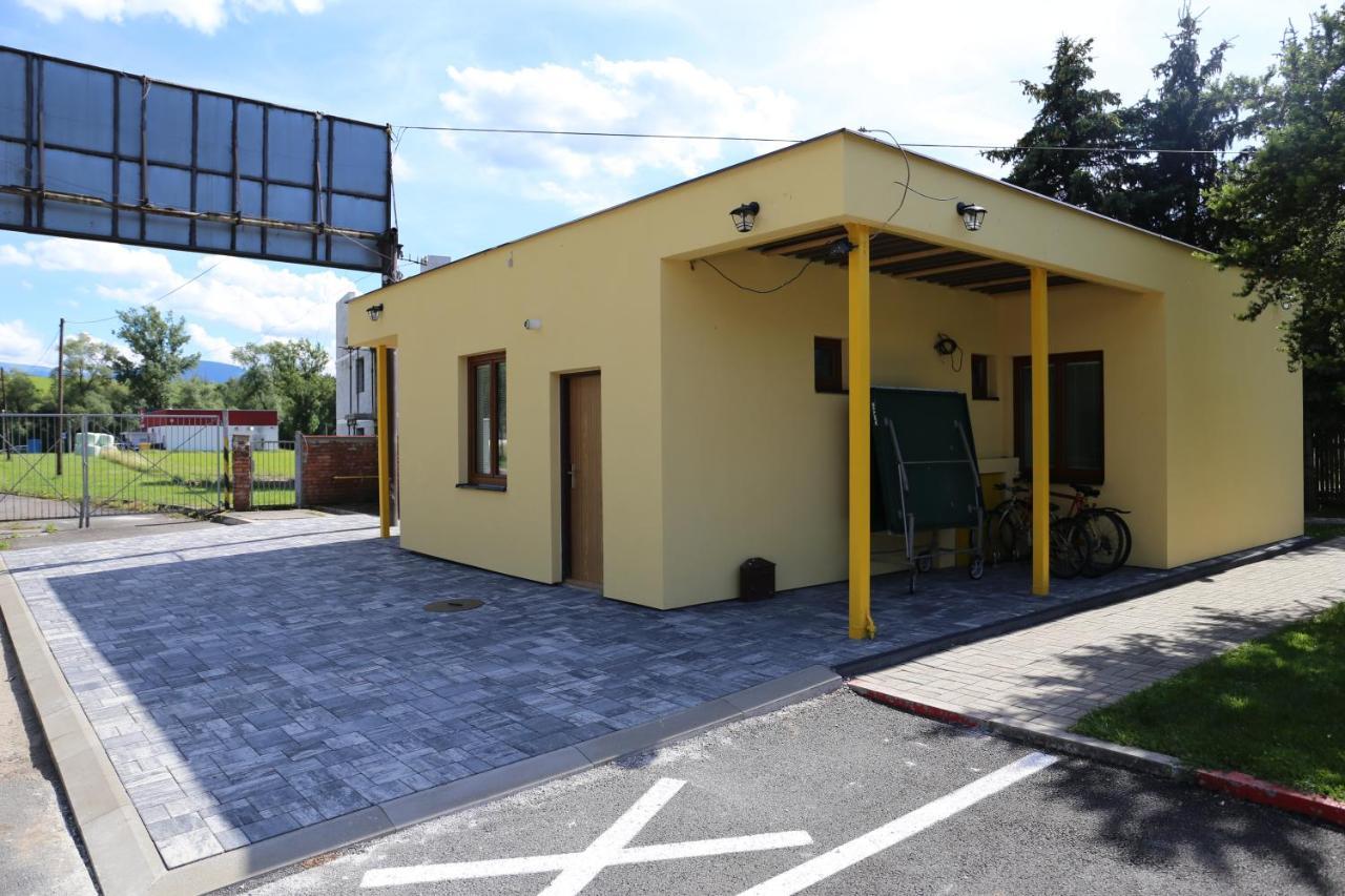 Bešeňová Penzion Agrothermal מראה חיצוני תמונה